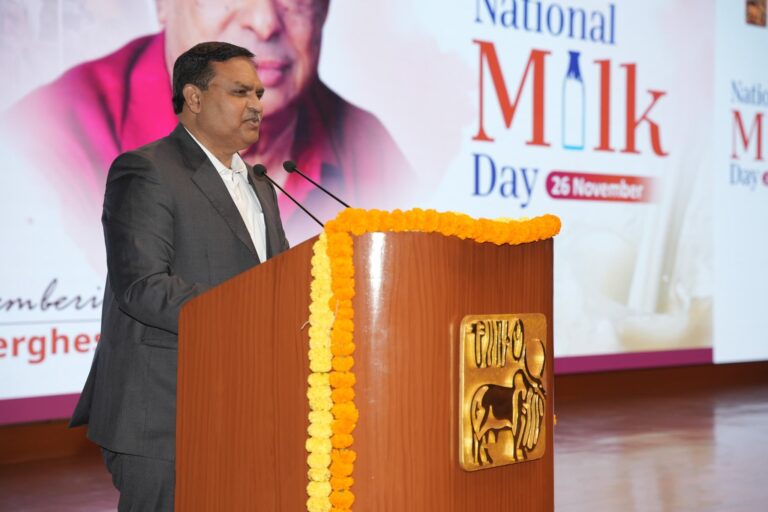 NDDB Marks National Milk Day; Meenesh Shah Highlights Dr. Kurien’s Legacy and Roadmap for White Revolution 2.0 NDDB Chairman Dr. Meenesh Shah paying tribute to Dr. Verghese Kurien on National Milk Day at Anand